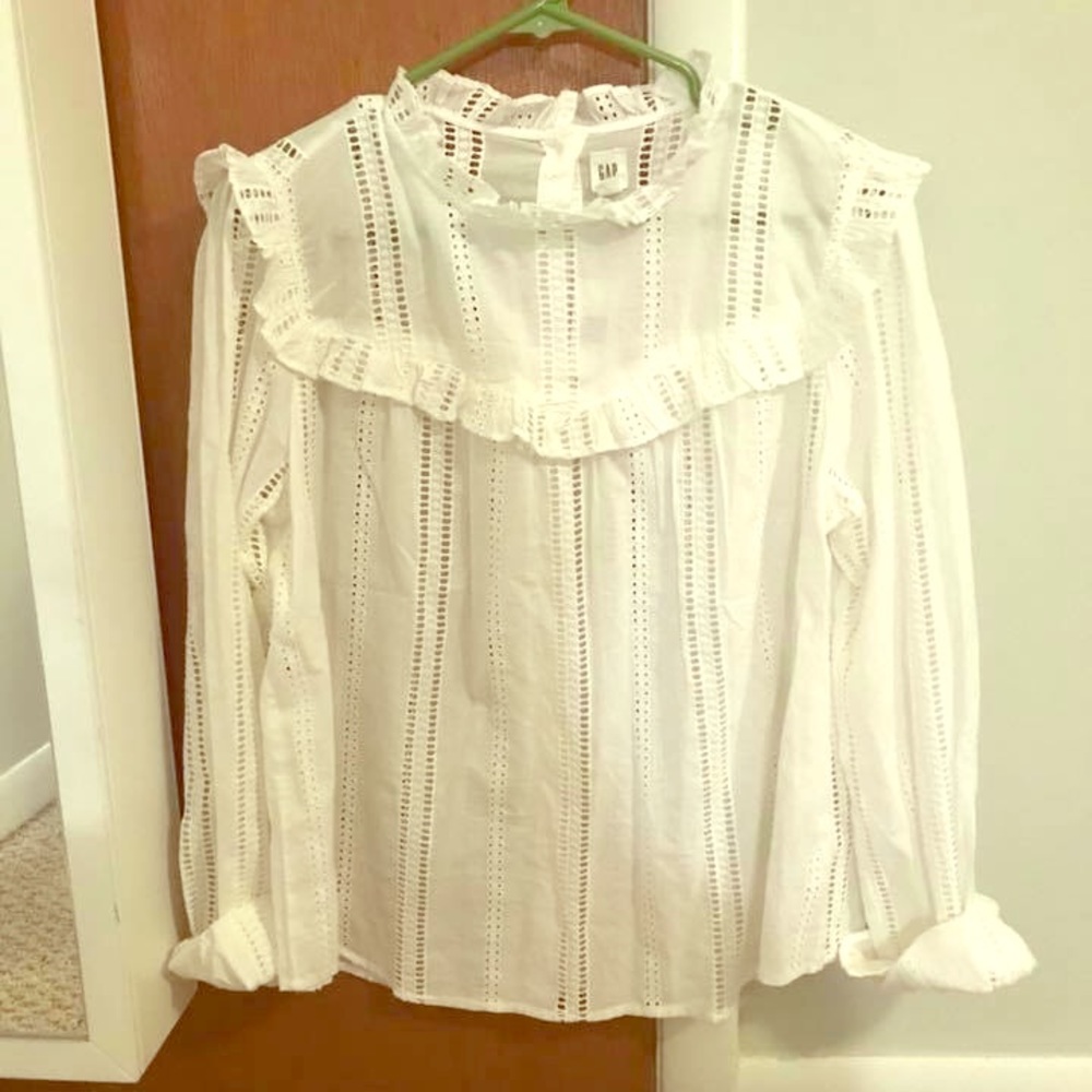 NWT Gap Top